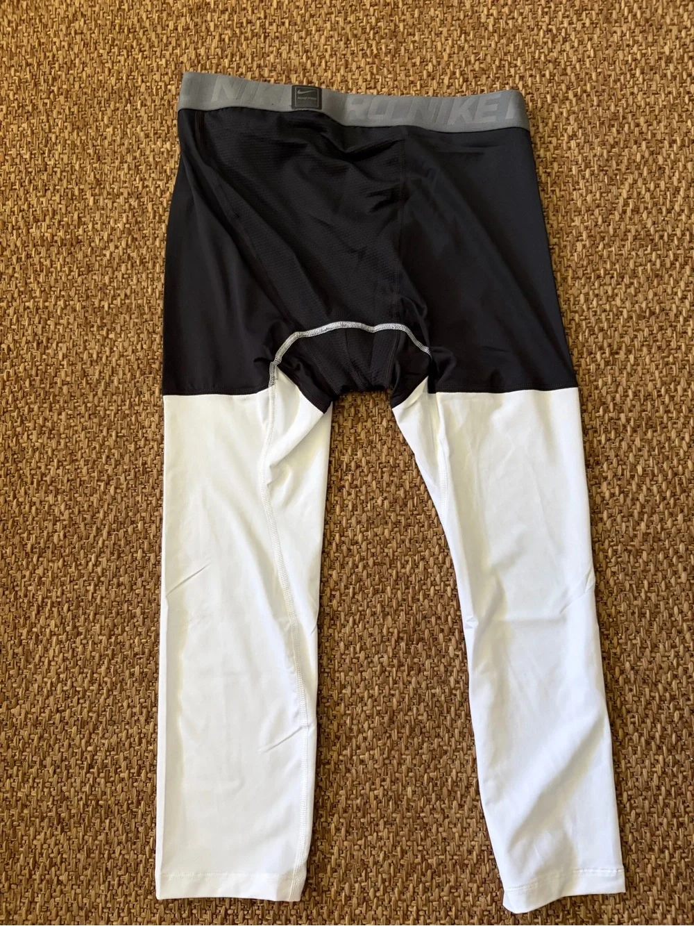 Nike Pro NBA Team Issue Compression 3/4 Tights Black White Size XL AT9764-011